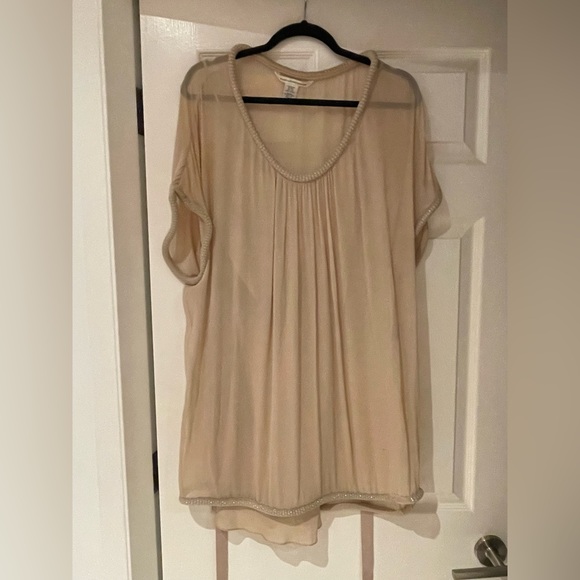 Authentic DVF Beige Silk dress mini. Size 6 - Picture 3 of 6